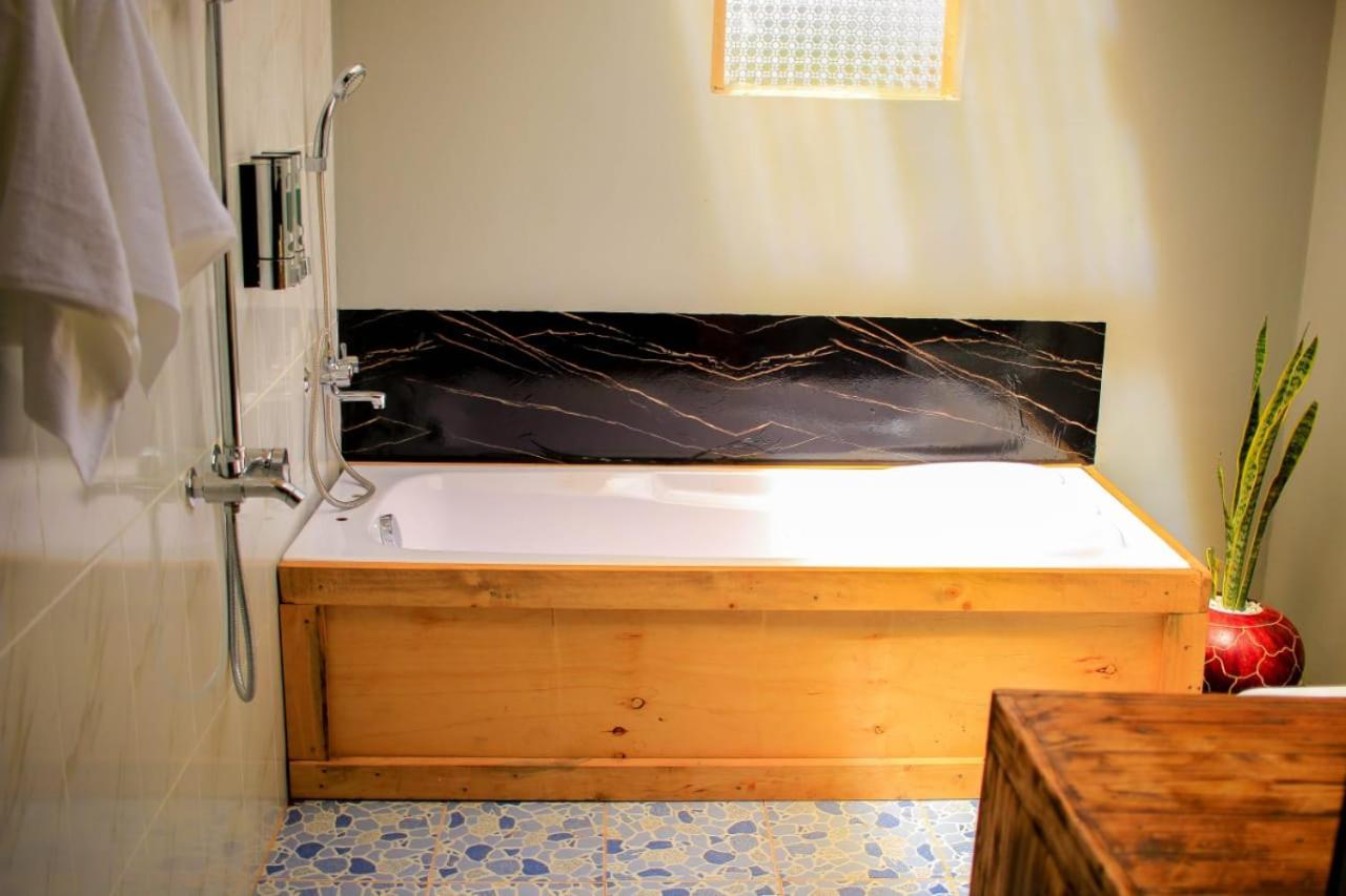 Amanya 3-Bedroom Hut Amboseli Bagian luar foto