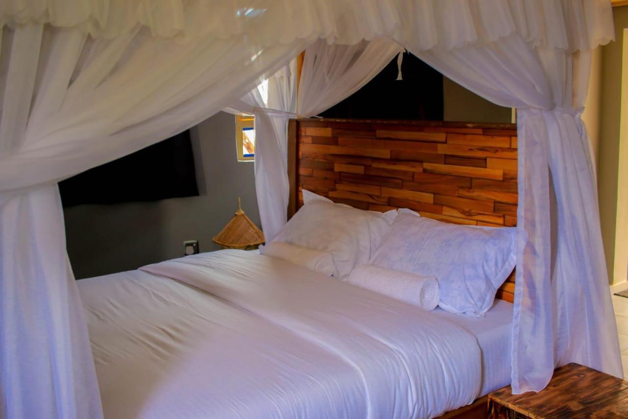 Amanya 3-Bedroom Hut Amboseli Bagian luar foto