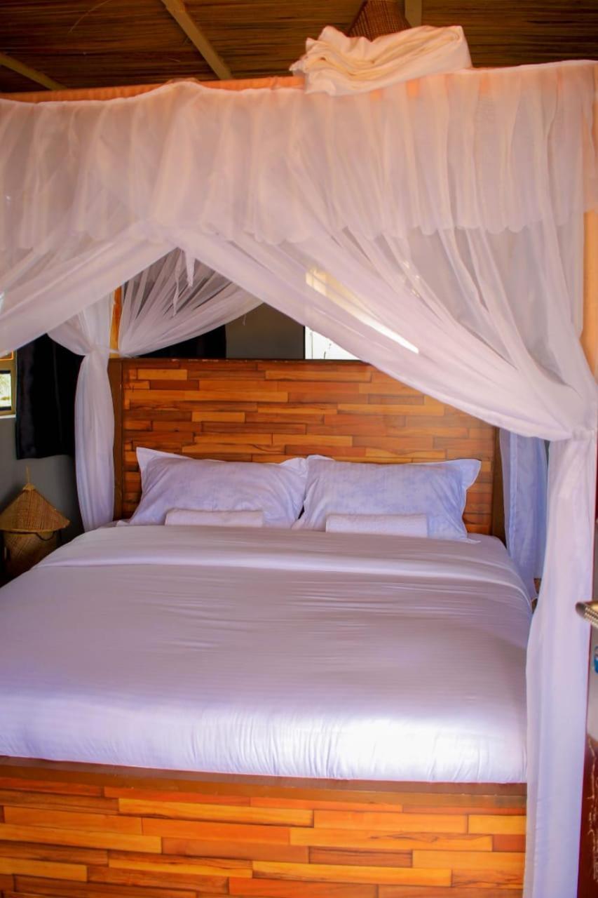 Amanya 3-Bedroom Hut Amboseli Bagian luar foto