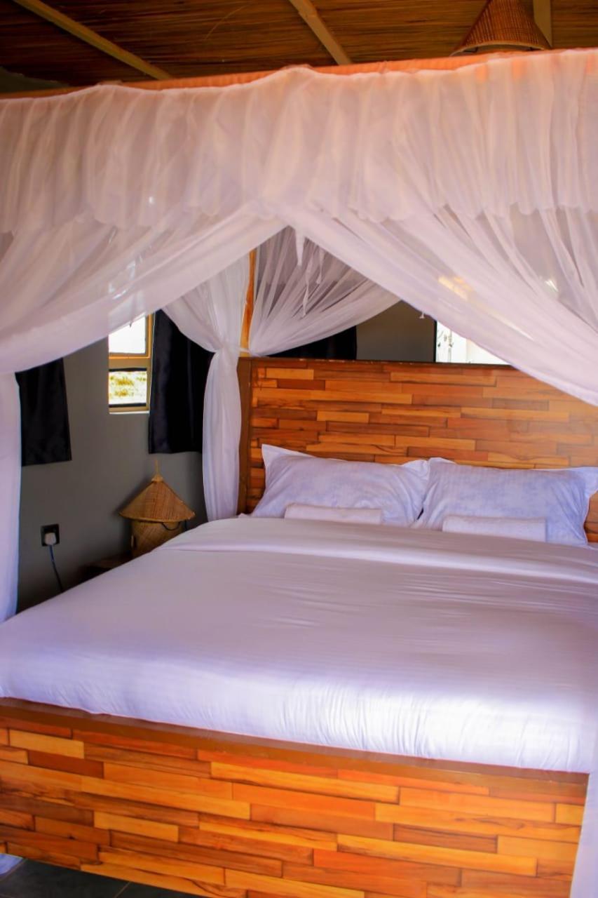 Amanya 3-Bedroom Hut Amboseli Bagian luar foto