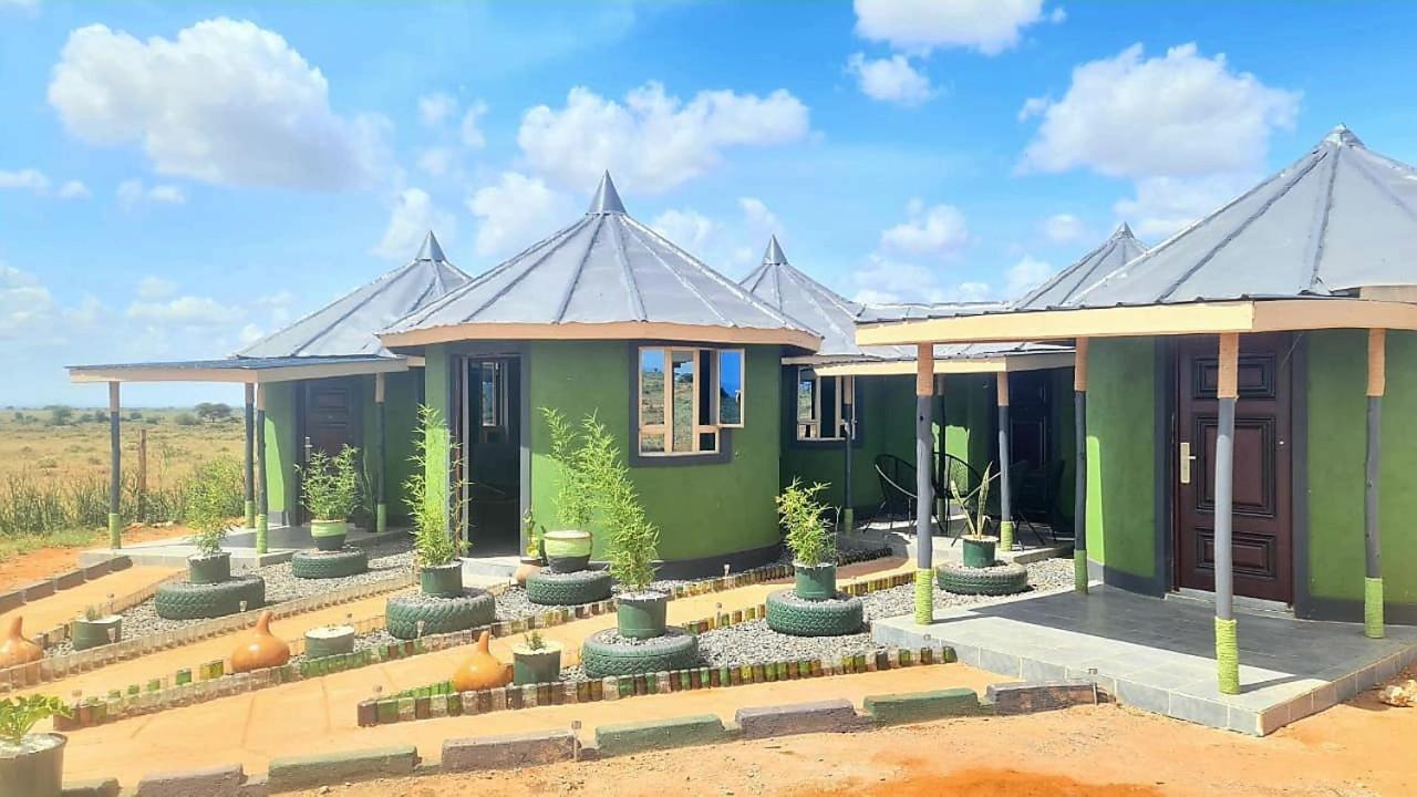 Amanya 3-Bedroom Hut Amboseli Bagian luar foto
