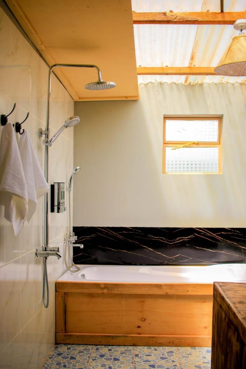Amanya 3-Bedroom Hut Amboseli Bagian luar foto