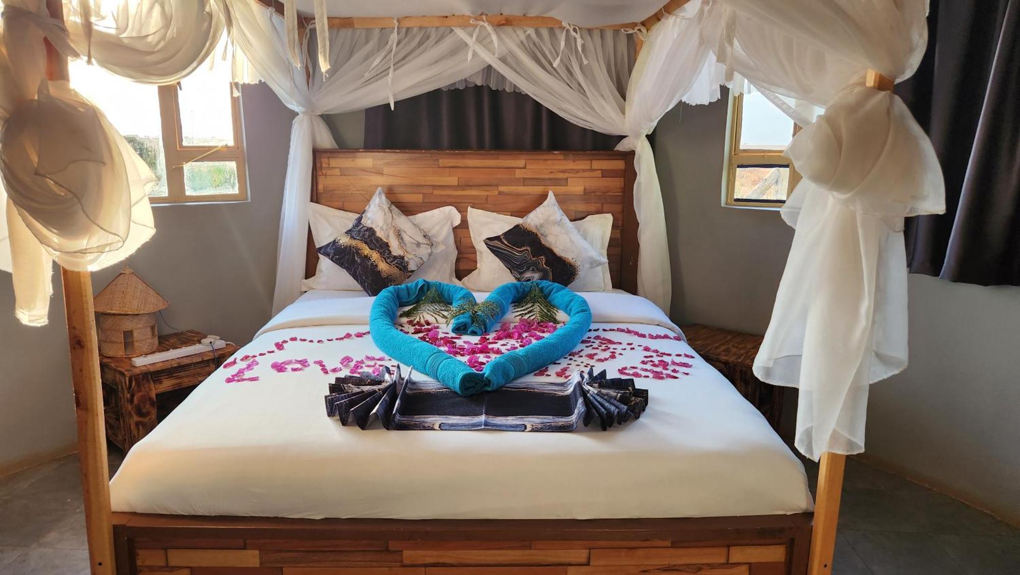 Amanya 3-Bedroom Hut Amboseli Bagian luar foto